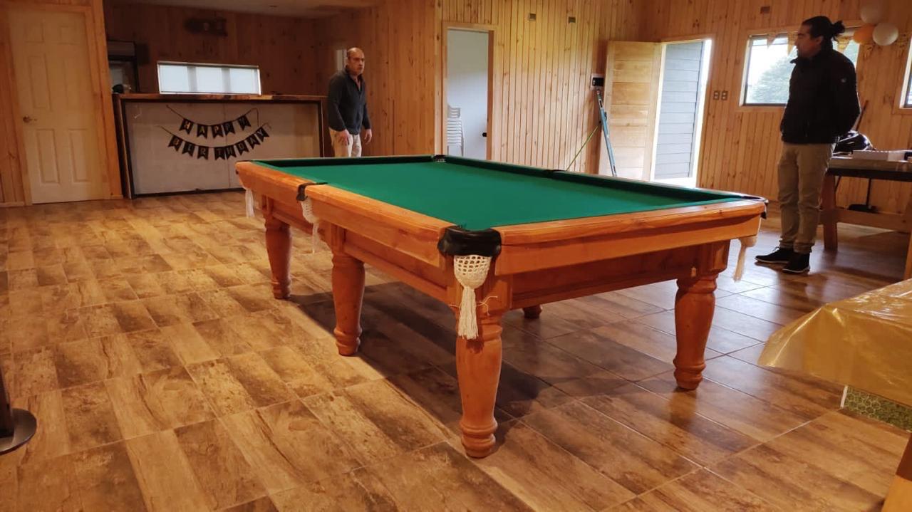 Profesional patas torneadas, paño verde