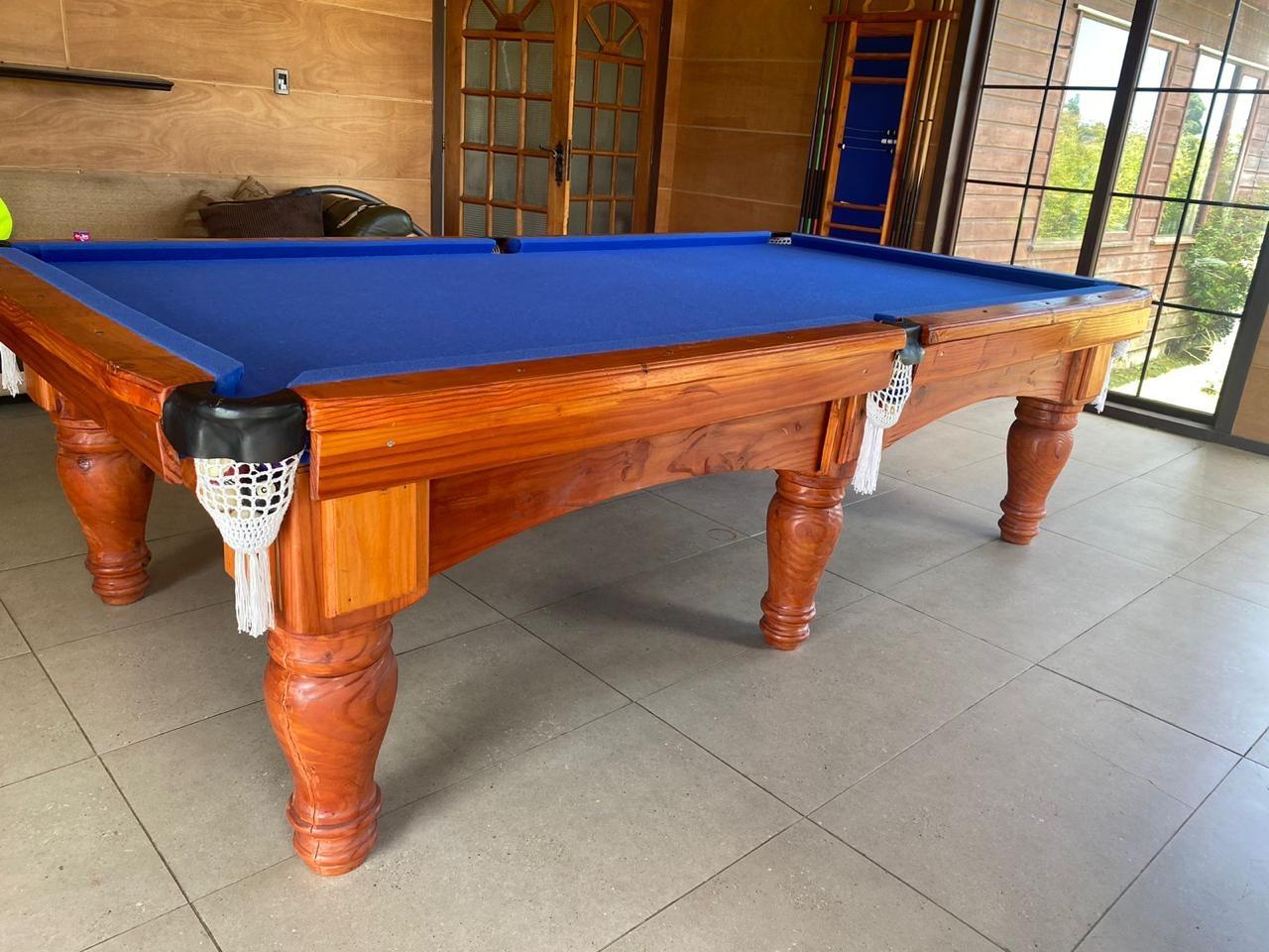 Profesional patas torneadas, paño azul
